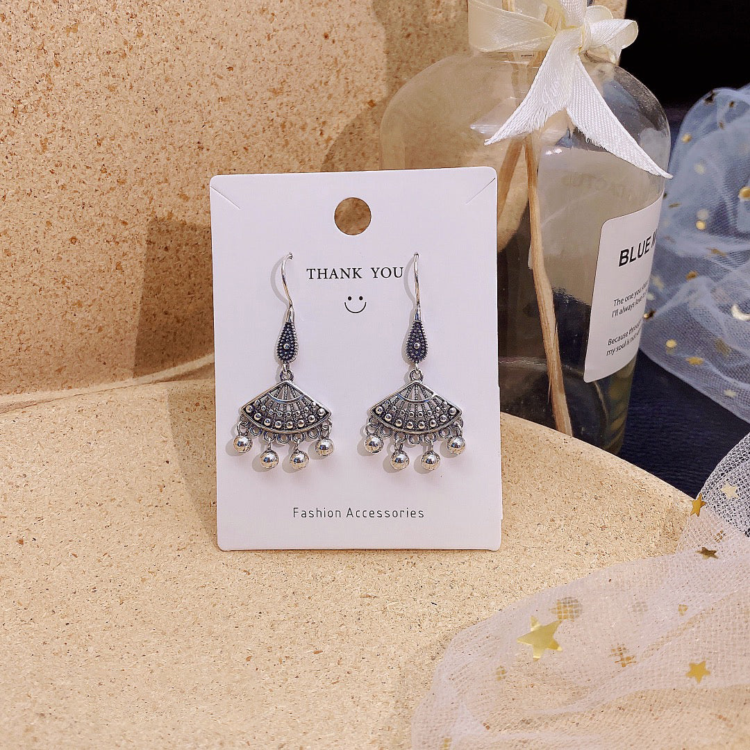 Sterling Silver Dangles | Vintage Silver Drops
Boho Silver Earrings | Teardrop Dangle Jewelry
Vintage Silver Earrings | Elegant Drop Style
Classic Silver Dangles | Women's Boho Jewelry
Ethnic Silver Drops | Timeless Statement Earrings